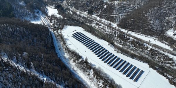 Impianto fotovoltaico luce riflessa 